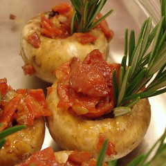 Champignons gefüllt
