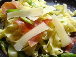 Tagliatelle Asparago