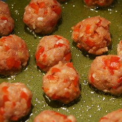 Die Bällchen am Anbraten