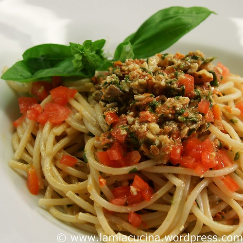 Spaghetti con pesto alla trapanese 0_2009 07 13_1450
