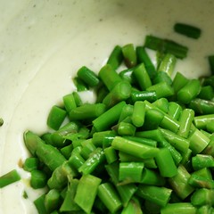 Grünspargelstücke