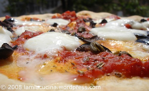 eine Pizza (ohne carciofi)