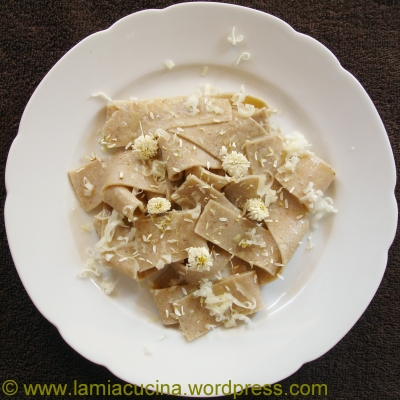 Tajadin dulz mit Kamille