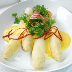 Asperges Sauce à l'orange