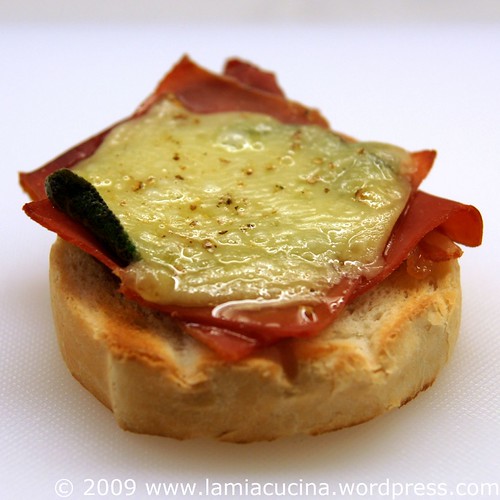 Toast Saltimbocca