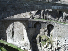 Teufelsbrücke dreifach