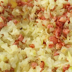 Zwiebeln und Speck