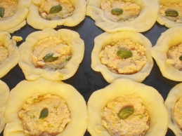 Basler Sonntagspastetchen gefüllt