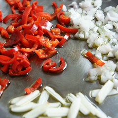 Peperoncino, Zwiebel und Knoblauch