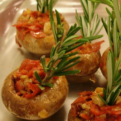 Champignons gefüllt