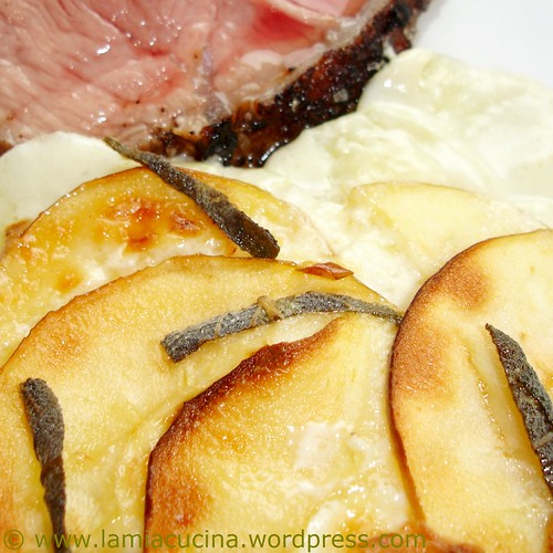 Kartoffel-Apfel-Salbei-Gratin und verschämter Fleischecke