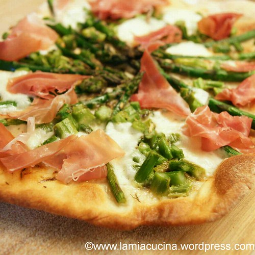Pizza Asparagi-Prosciutto 0_2012 04 04_4286