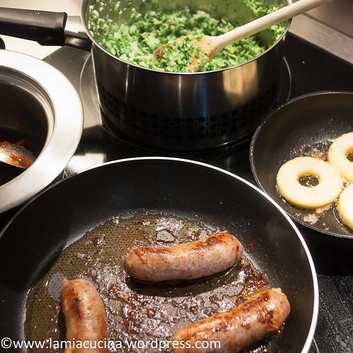Wurst auf Lebkuchen und Apfel (2015 10 09_9149)
