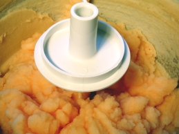 Sorbetto di pompelmo am Rühren