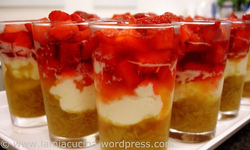 Erdbeer-Rhabarber-Verrine