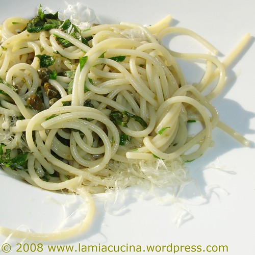 Spaghetti ai capperi e limone