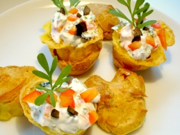 Bier-Windbeutel mit Quark und Weinraute