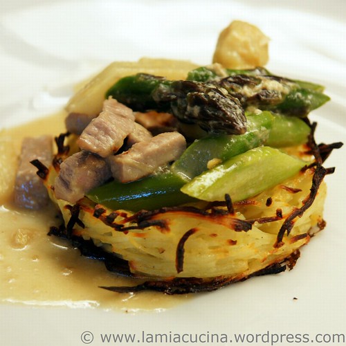 Spargel-Kalbs-Ragout im Kartoffelkörbchen 0_2010 05 20_7206