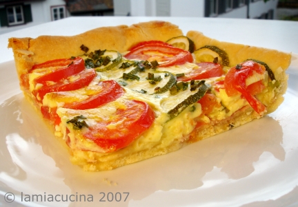 Tomaten-Zucchini-Wähe essbereit