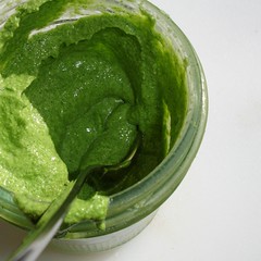 Brunnkressepesto im Mixerglas