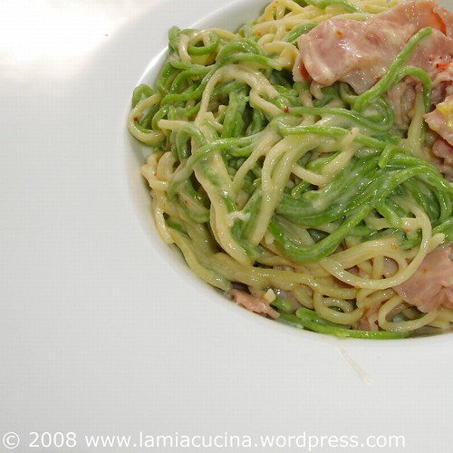 Paglia e fieno al prosciutto e panna