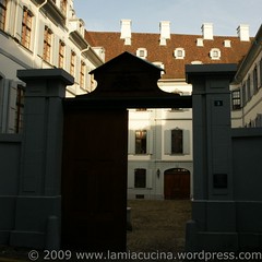 Ehrenhof weisses Haus
