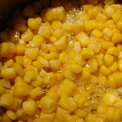 Maiskorn in Nussbutter